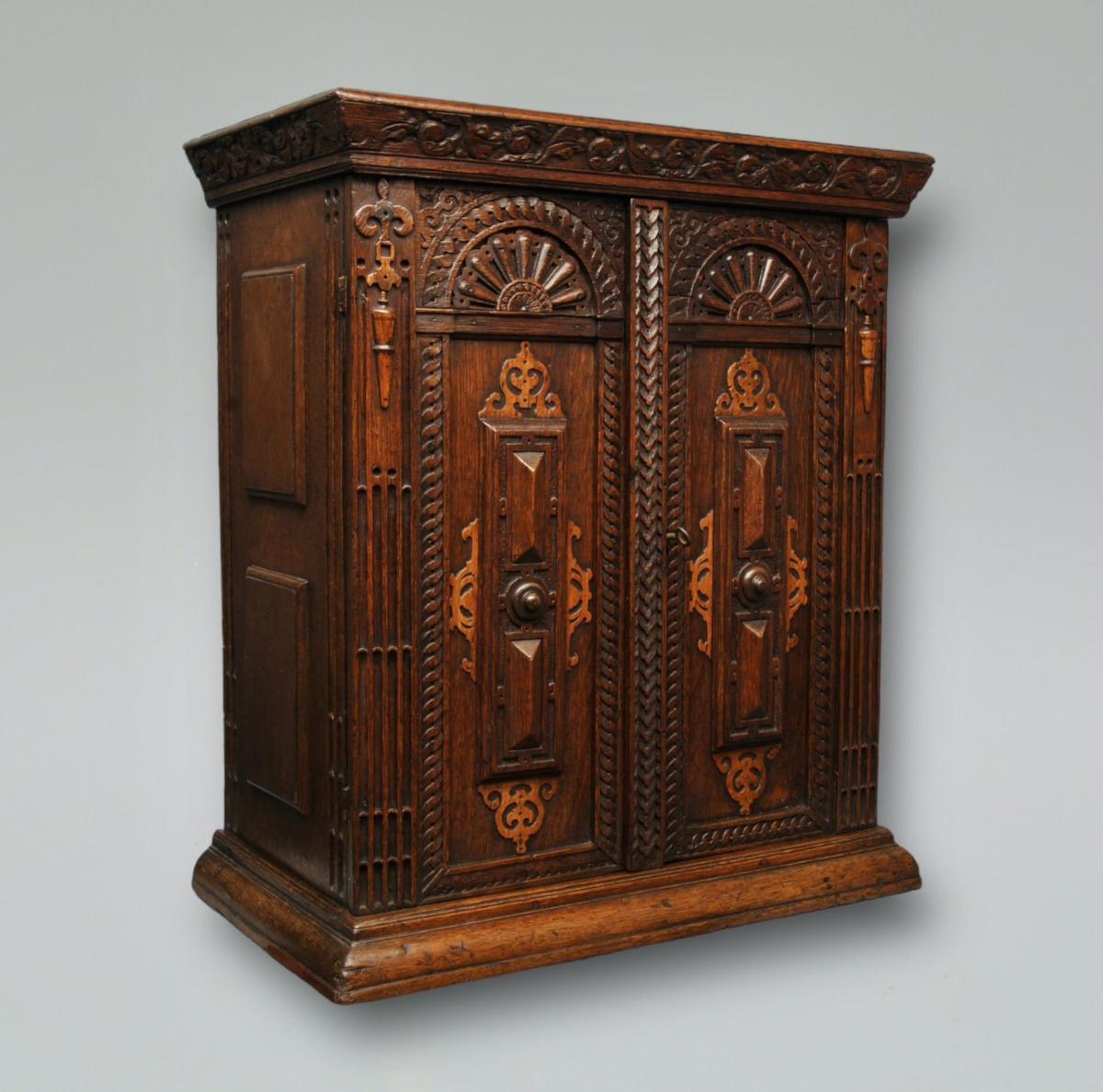 Early 18th Century Continental Oak Cabinet
