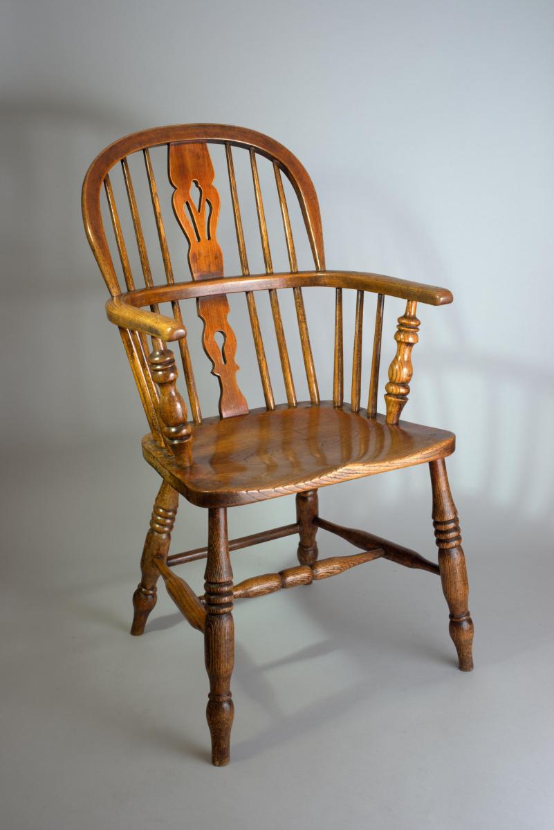 Bow and Splat Back Windsor Chair