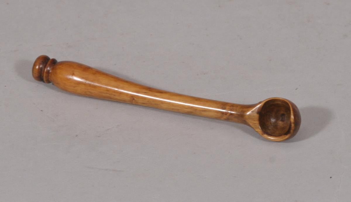 S/5912 Antique Treen Early 19th Century Apple Wood Snuff Spoon