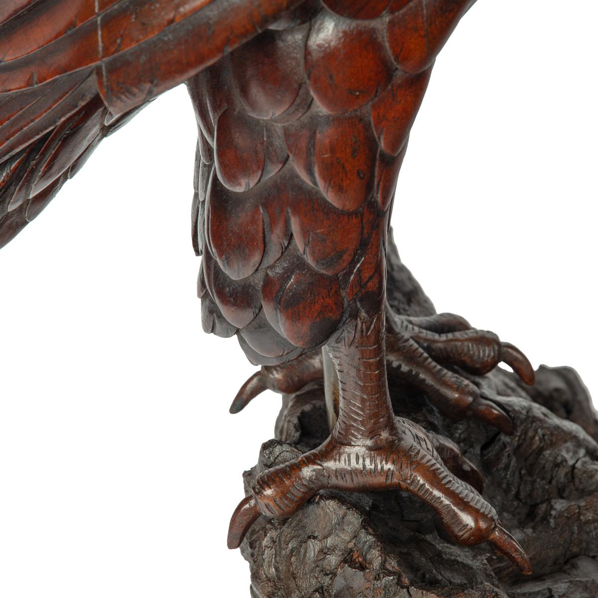 Black Forest linden wood model of a hawk
