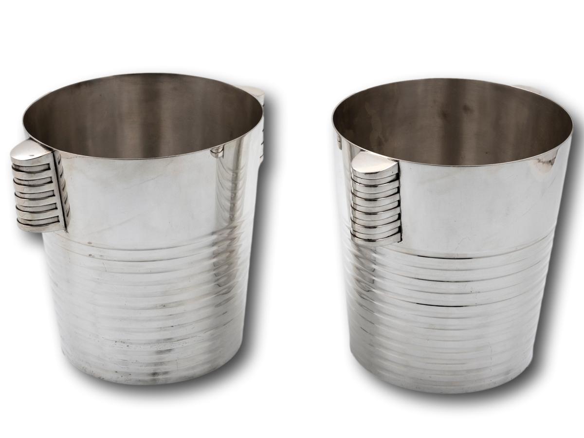 Overview of the champagne buckets