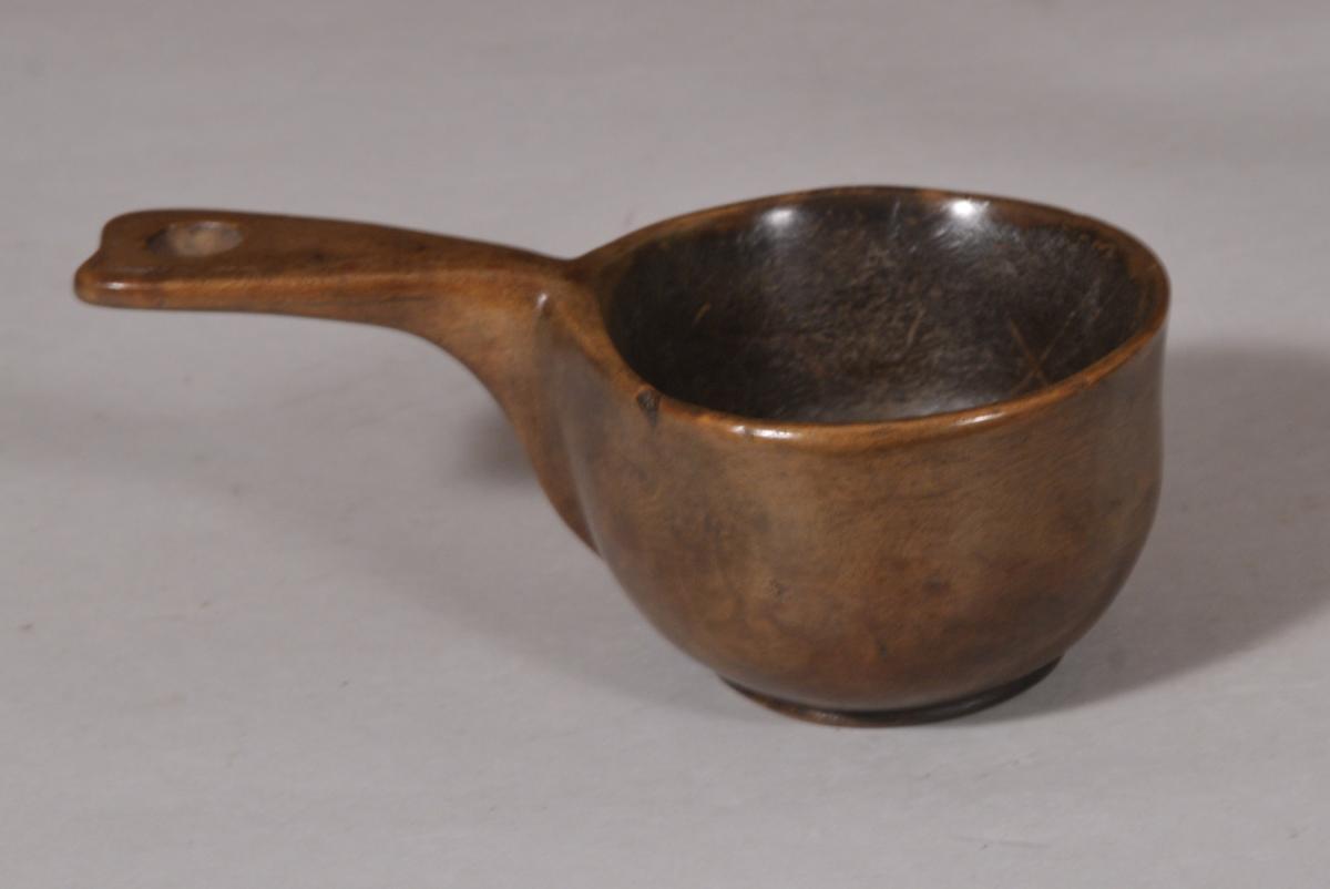 S/5946 Antique Treen Early 19th Century Swedish Fruitwood Dipping Ladle