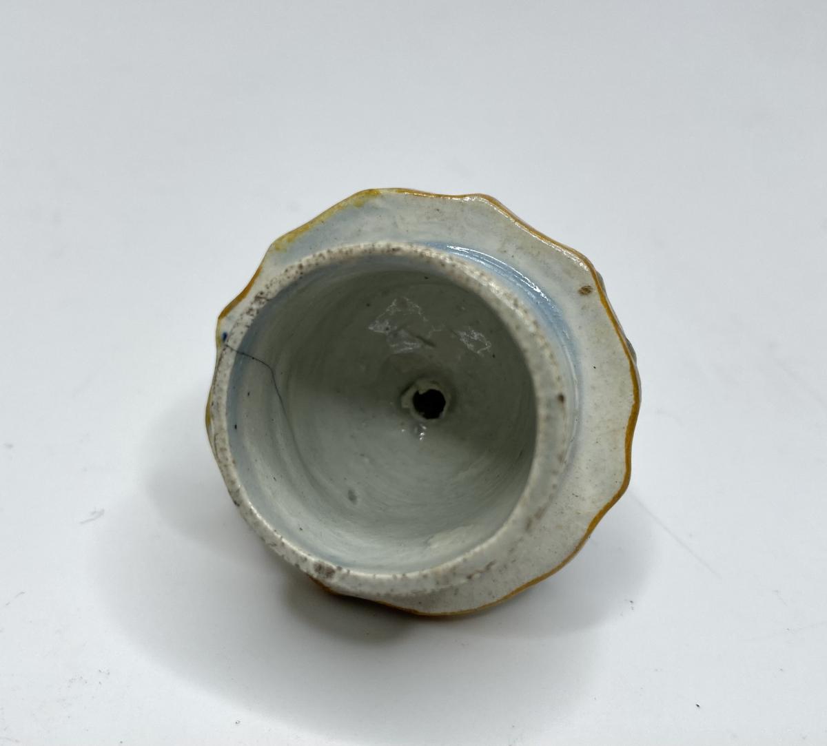 Prattware pottery ‘Macaroni’ tea caddy and cover