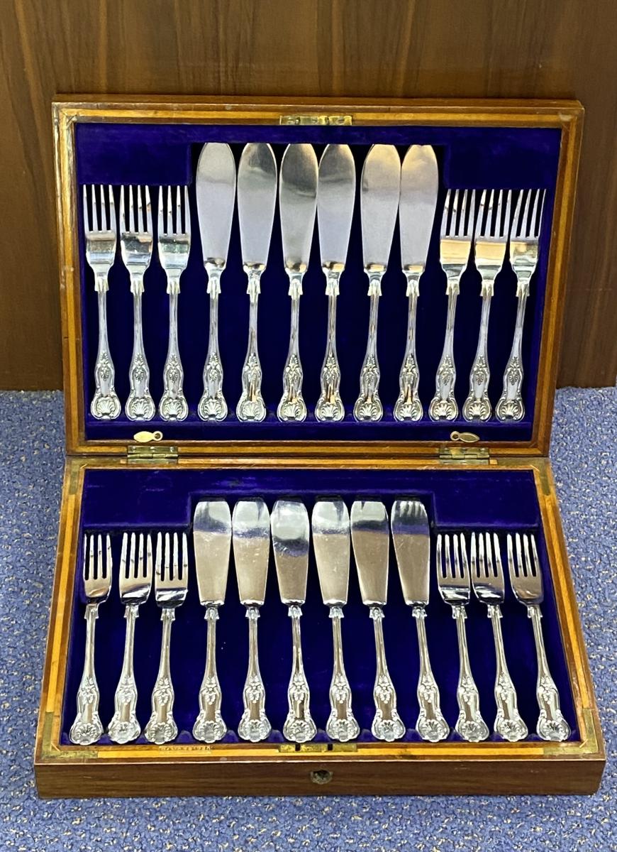 Sterling silver Kings pattern fish knives and forks 1915 William Hutton