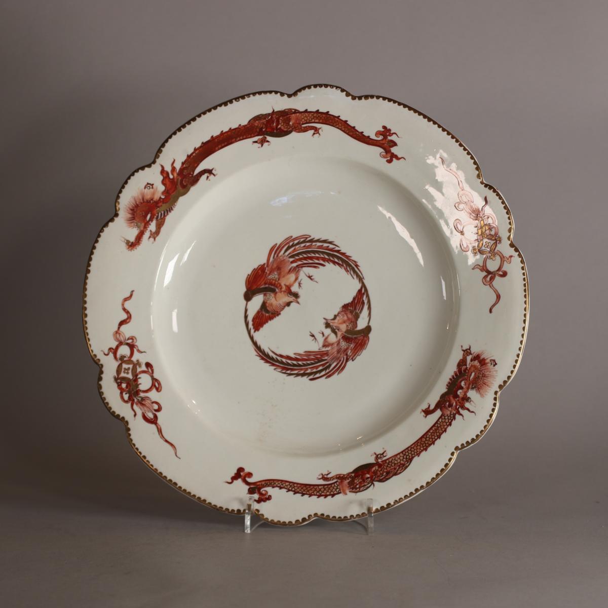 Alternative image of red and gilt Chantilly Dragon and phoenix plate