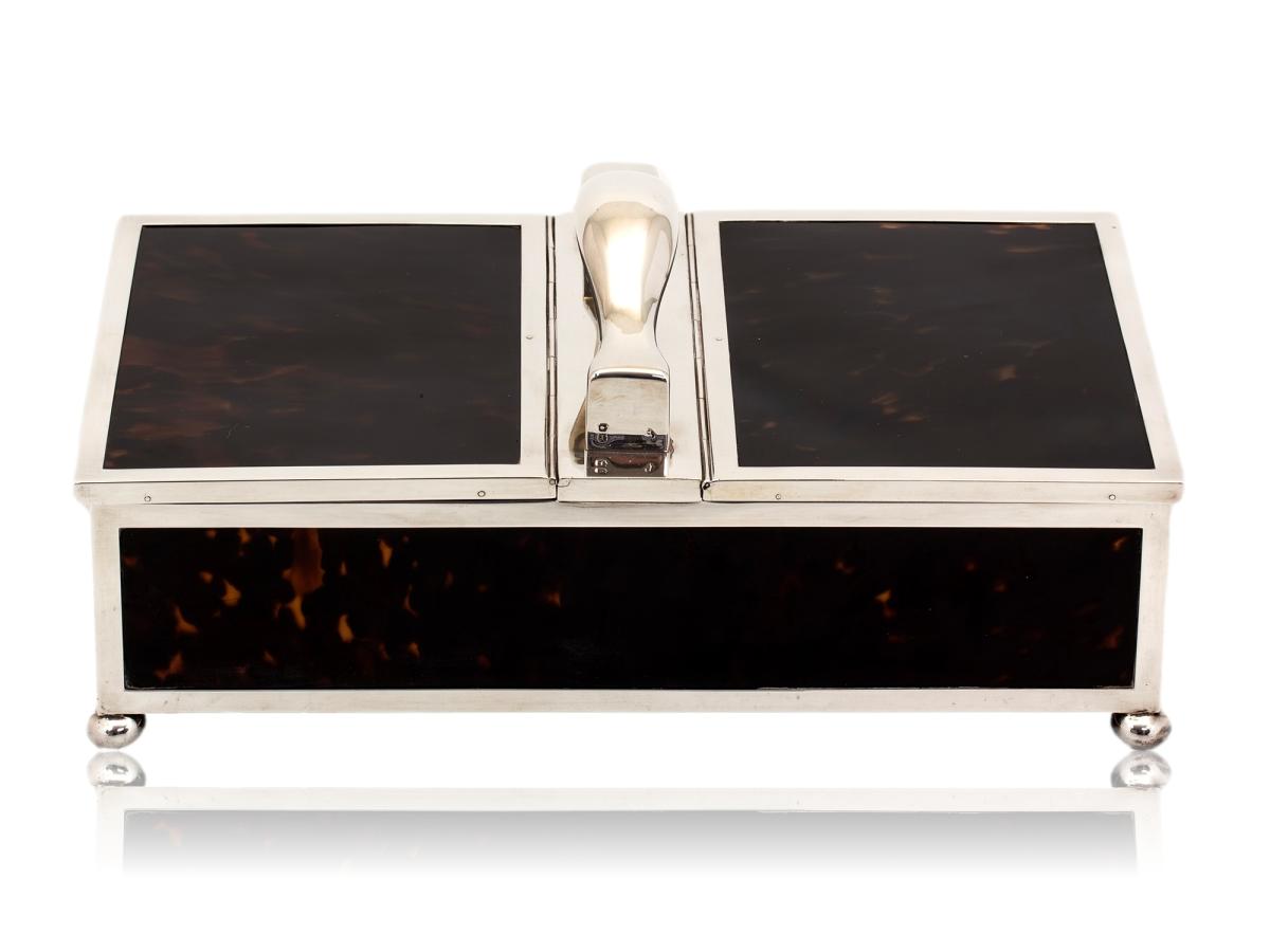 Front overview of the silver & tortoiseshell humidor