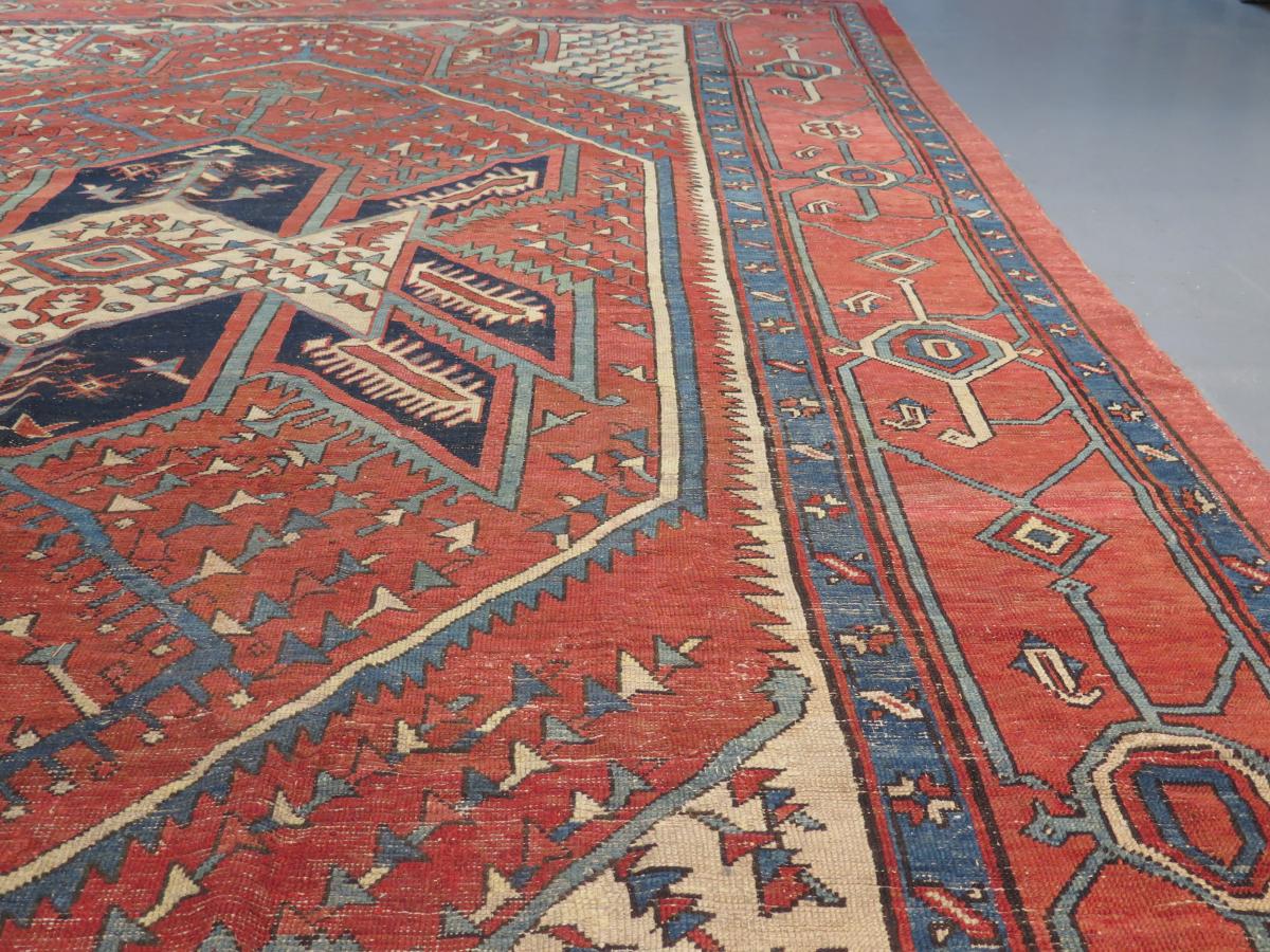 Large 19th Century Serapi Carpet