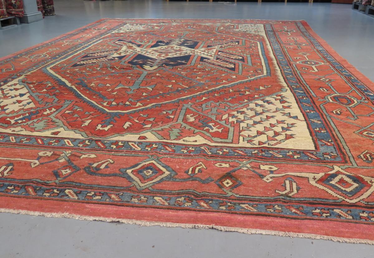 Large 19th Century Serapi Carpet