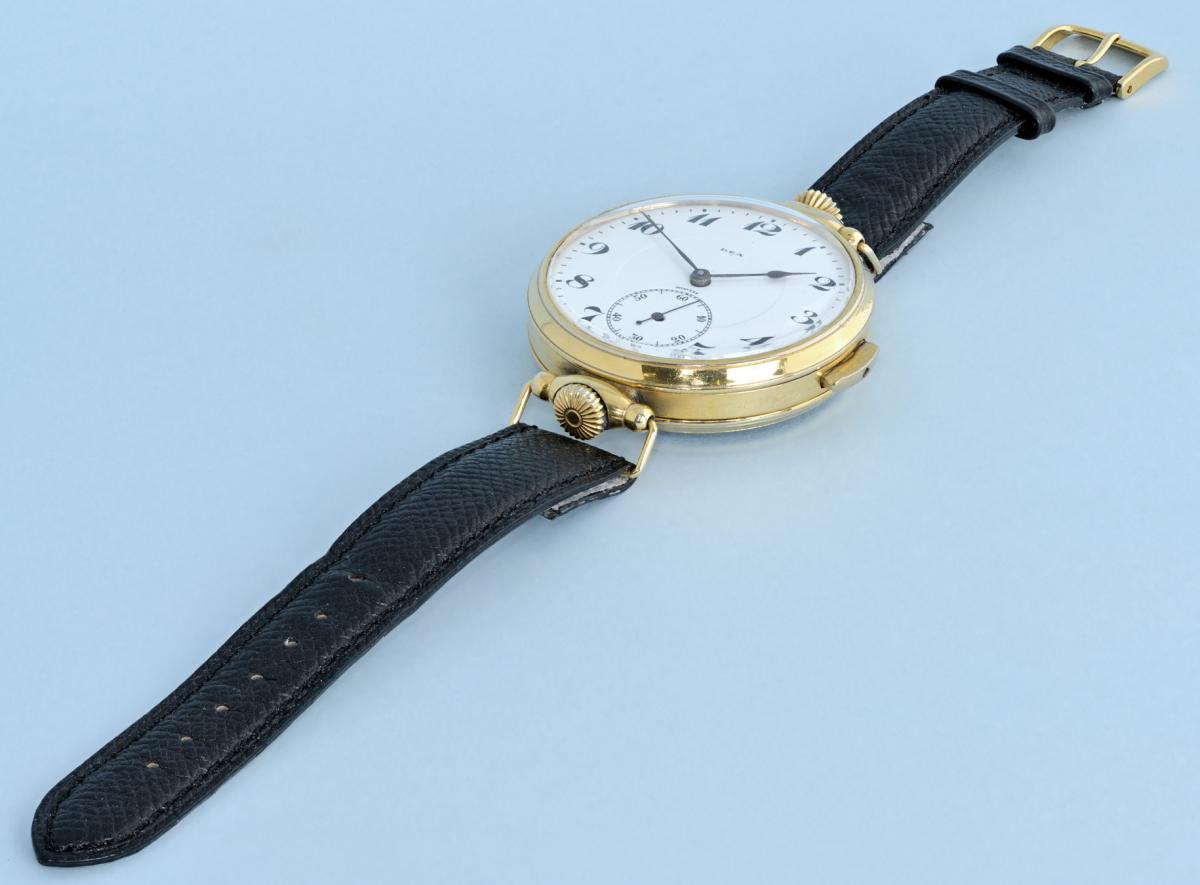 Large Gold Minute Repeating Wristwatch