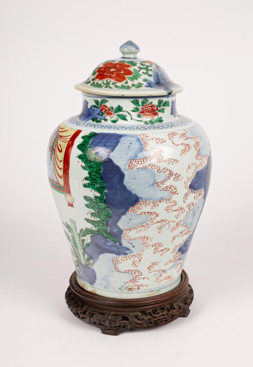 Further detail of swirling cloud and rockwork on Shunzhi baluster vase