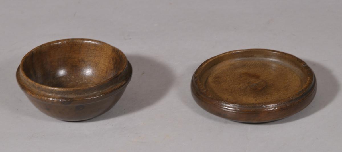 S/5982 Antique Treen 18th Century Sycamore Butter Bowl (Mealey Beg)