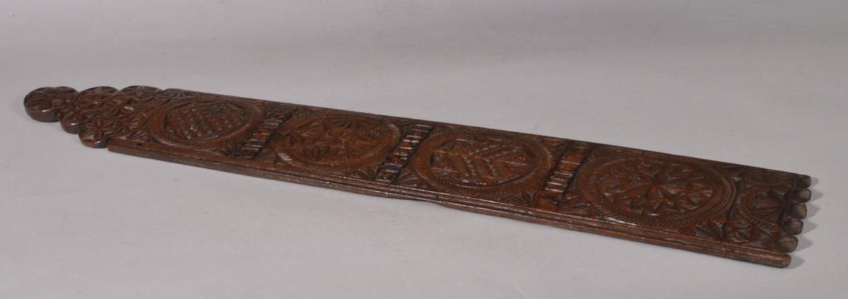 S/5980 Antique Treen Mid 18th Century Carved Beech Friesland Mangle Board