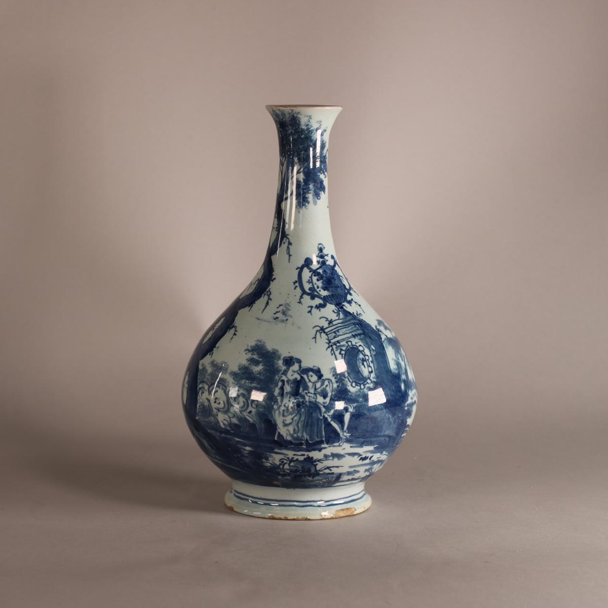 Lovers detail Delft bottle vase