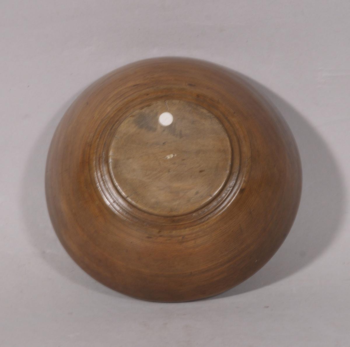 S/6012 Antique Treen Early 19th Century Sycamore Food Bowl
