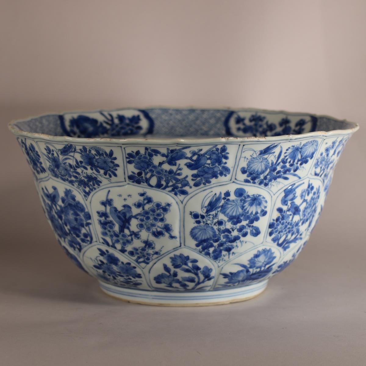 Alternative side of blue and white Kangxi Chinese bowl