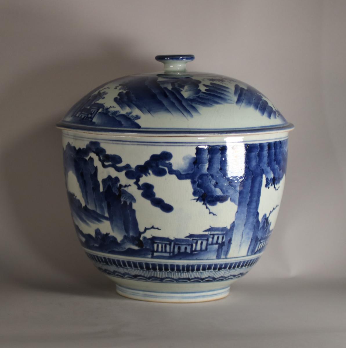 Japanese blue and white tureen with landscape decoration in the Chinese style