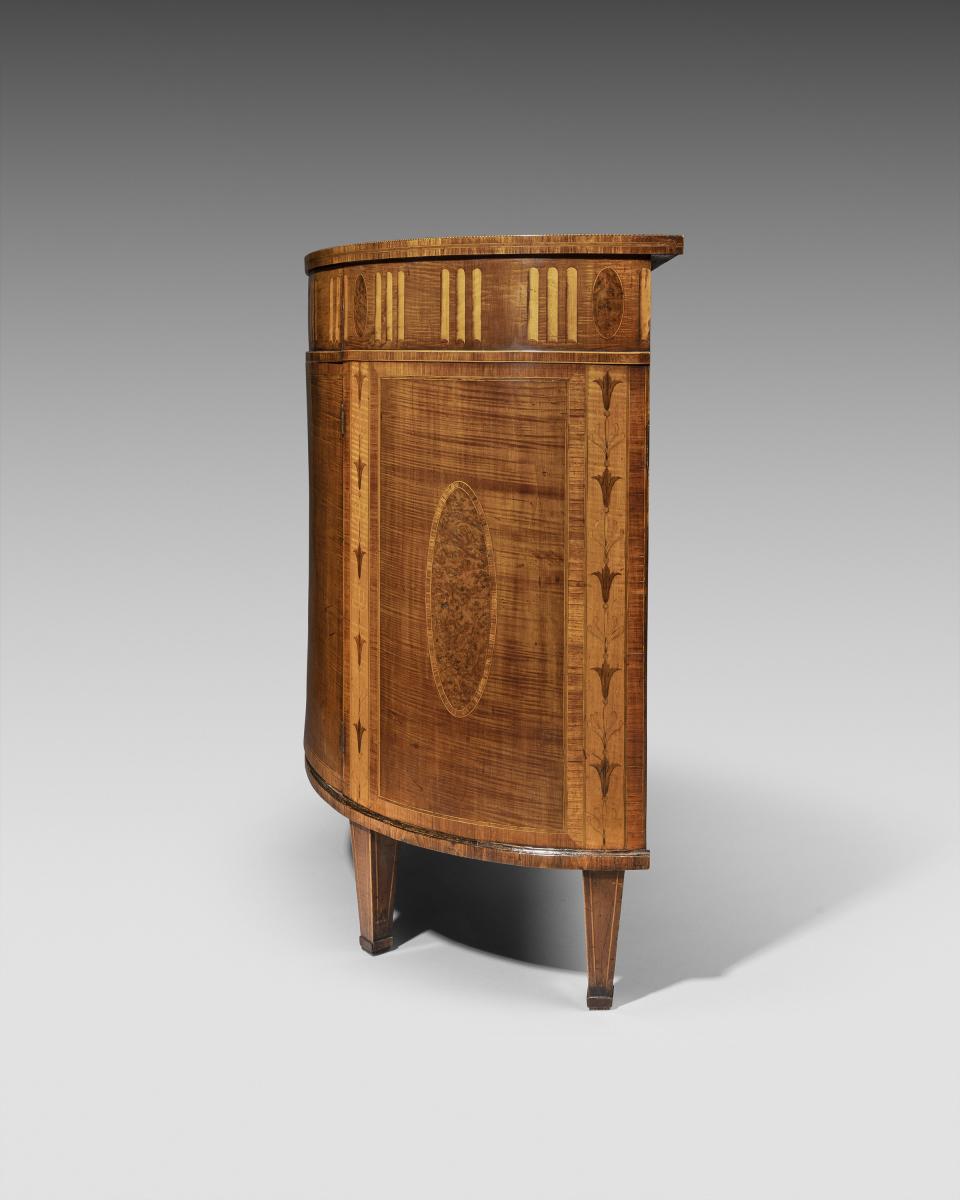George III commode by William Moore of Dublin