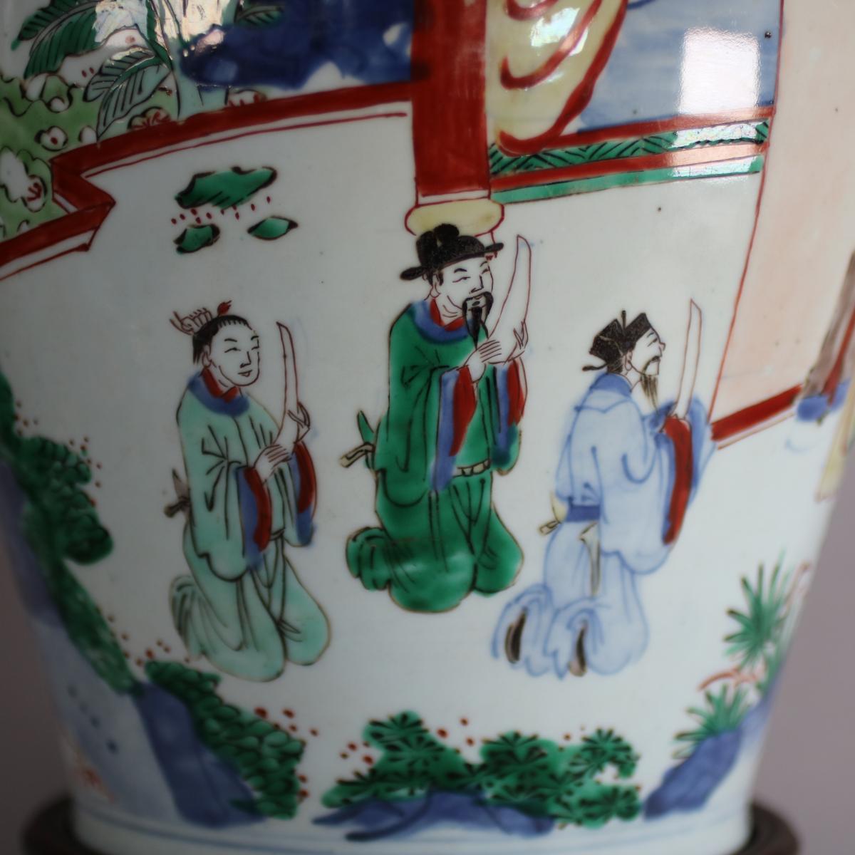 Figurative detail on decoration of wucai baluster vase
