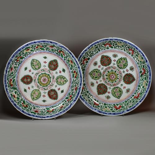 Large pair of Chinese famille verte dishes for the Islamic market