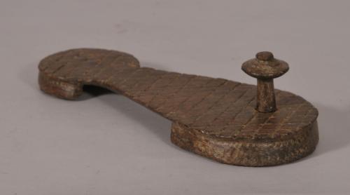 S/1796 16/17th Century Indian Padouka or Toe knob Shoe