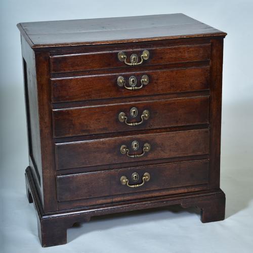 18th century Oak Chest of Drawers