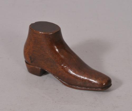 S/2265 Antique Treen 19th Century Mahogany Shoe
