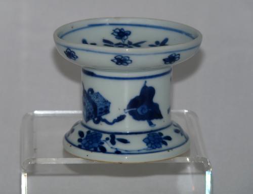 Chinese early 18th Century Blue and White pounce Pot