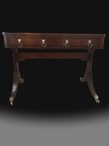 Fine George III Freestanding Library Table