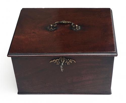 Chippendale mahogany box
