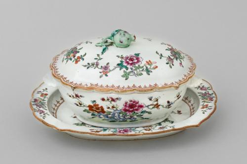 A Fine Tureen Cover and Stand