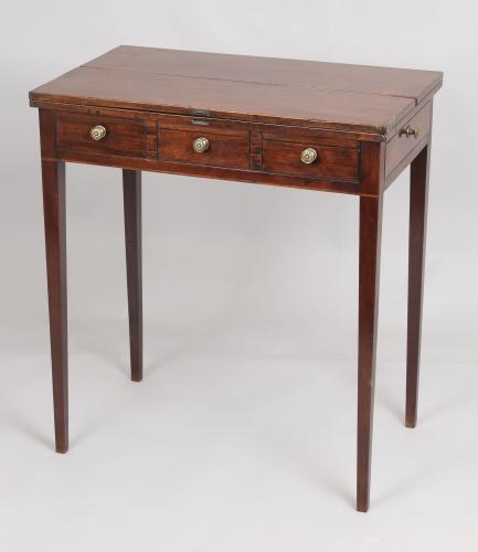 George III mahogany 'patience' table