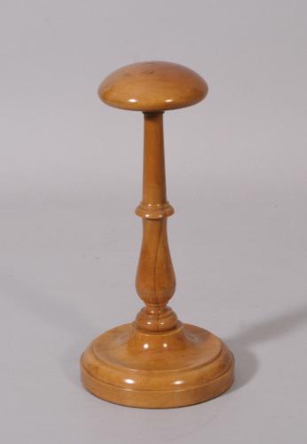 S/2740 Antique Treen 19th Century Boxwood Lead Weighted Wig Stand