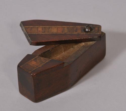 S/2996 Antique Treen 19th Century Mahogany Naughty Novelty Snuff Box