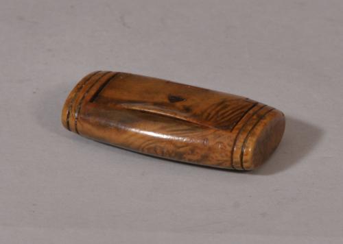 S/3103 Antique Treen 19th Century Very Small Masur Birch Pocket Snuff Box