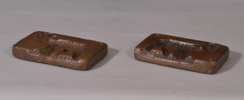 S/3118 Antique Treen 19th Century Elm Two Piece Butter Mould of a Deer
