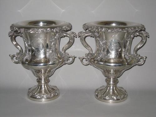 PAIR OF OLD SHEFFIELD PLATE SILVER WINE COOLERS. CIRCA 1830. BY HENRY WILKINSON & CO.