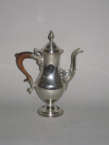 A VERY RARE SMALL SIZED OLD SHEFFIELD PLATE SILVER COFFEE POT. GEORGE III, CIRCA 1770.