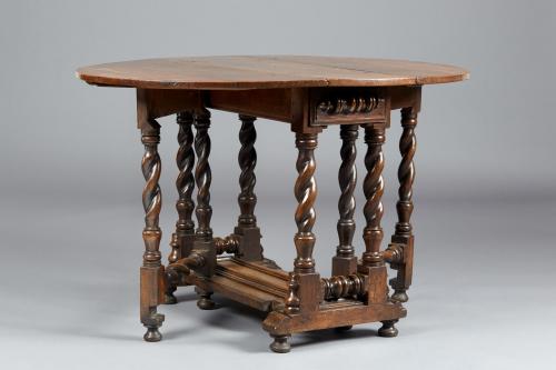 William and Mary Oak Gateleg Table