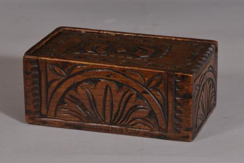 S/3228 Antique Treen 19th Century Small Oak Box