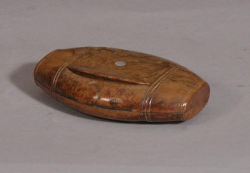 S/3377 Antique Treen 19th Century Burr Maple Pocket Snuff Box