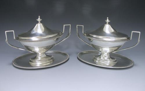 Georgian silver sauce tureens on stands 1781 William Holmes