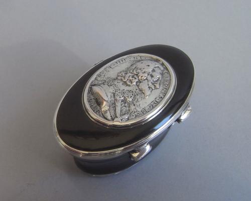 An important William III silver mounted Tortoiseshell Commemorative Standing Snuff Canister, inset with a cast Commonwealth Roya