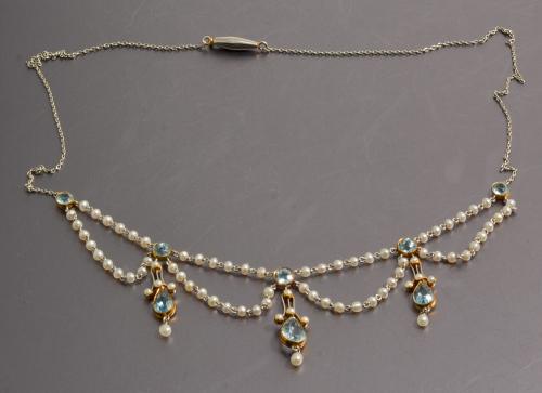 Edwardian Platinum Pearl Aquamarine Swag Necklace