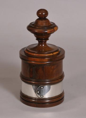 S/3673 Antique Treen 19th Century Yew Wood Tobacco Jar and Plunger