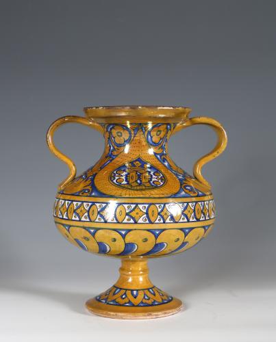 A Deruta Lustred Two-Handled Vase