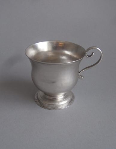 A George II Tot Cup made in London in 1734 by John Gamon