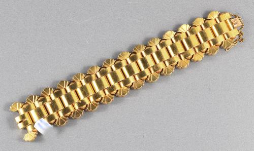 Victorian gold 18ct wide clean bracelet