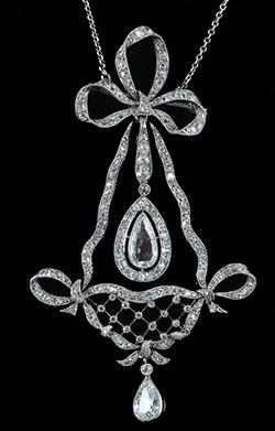 Edwardian platinum diamond pendant