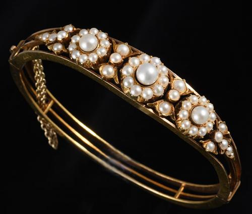 Victorian gold natural pearl bangle
