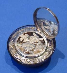 A Rare Victorian Silver & Glass Vinaigrette